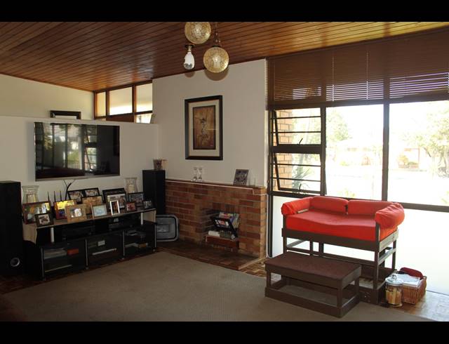 3 BEDROOM HOUSE RENTED IN PAROW NORTH